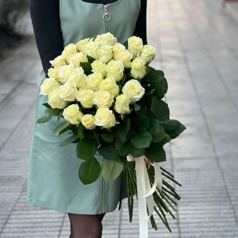 31 белая роза