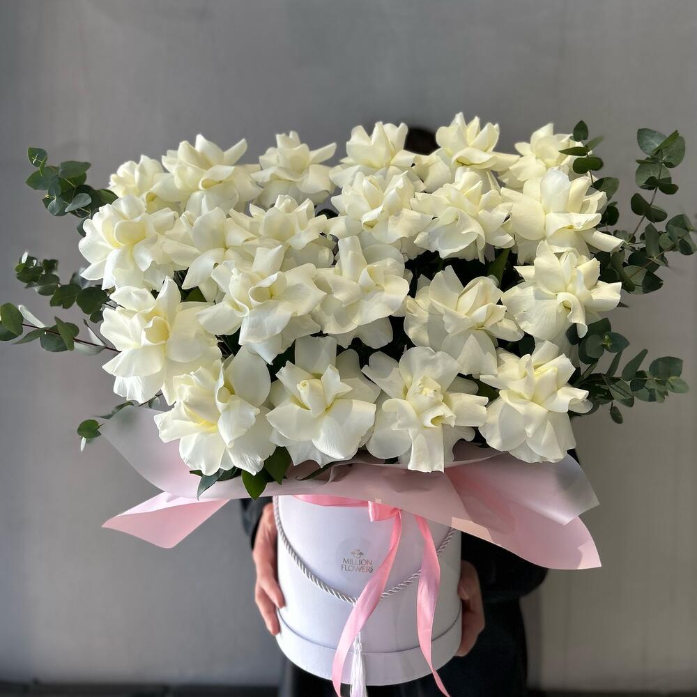 Цветы в коробке