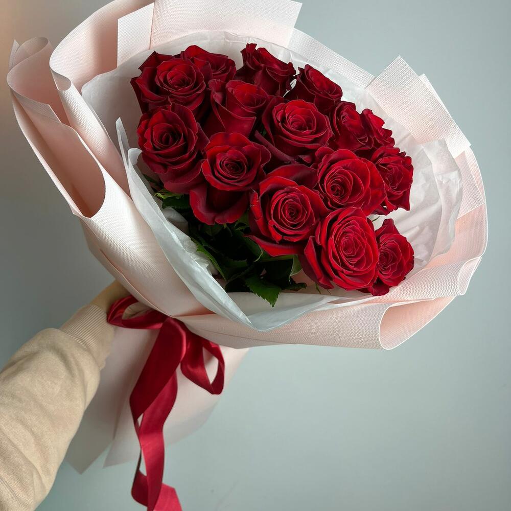 Красные розы 15шт