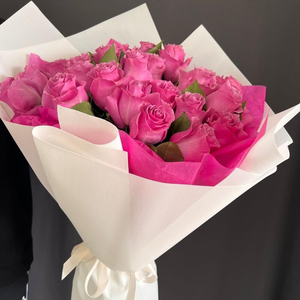 Букет из 25 розовых роз